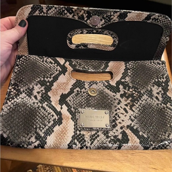 Nine West faux snakeskin clutch - Picture 4 of 5